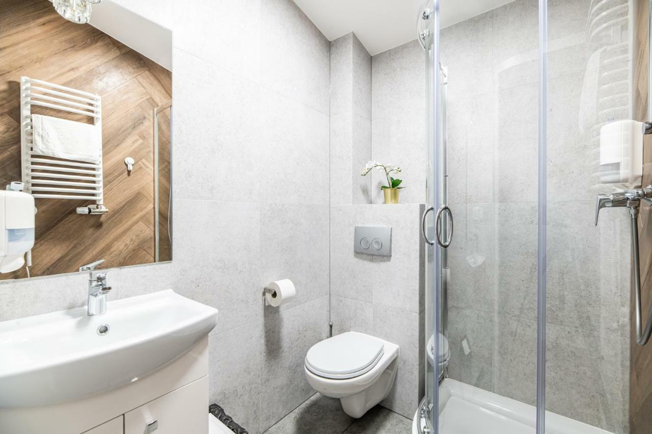 Lubomirskiego 23 Residence - Great Location, 10 Min To Main Square By Foot, Right Next To Main Rail And Bus Station Krakow Dış mekan fotoğraf